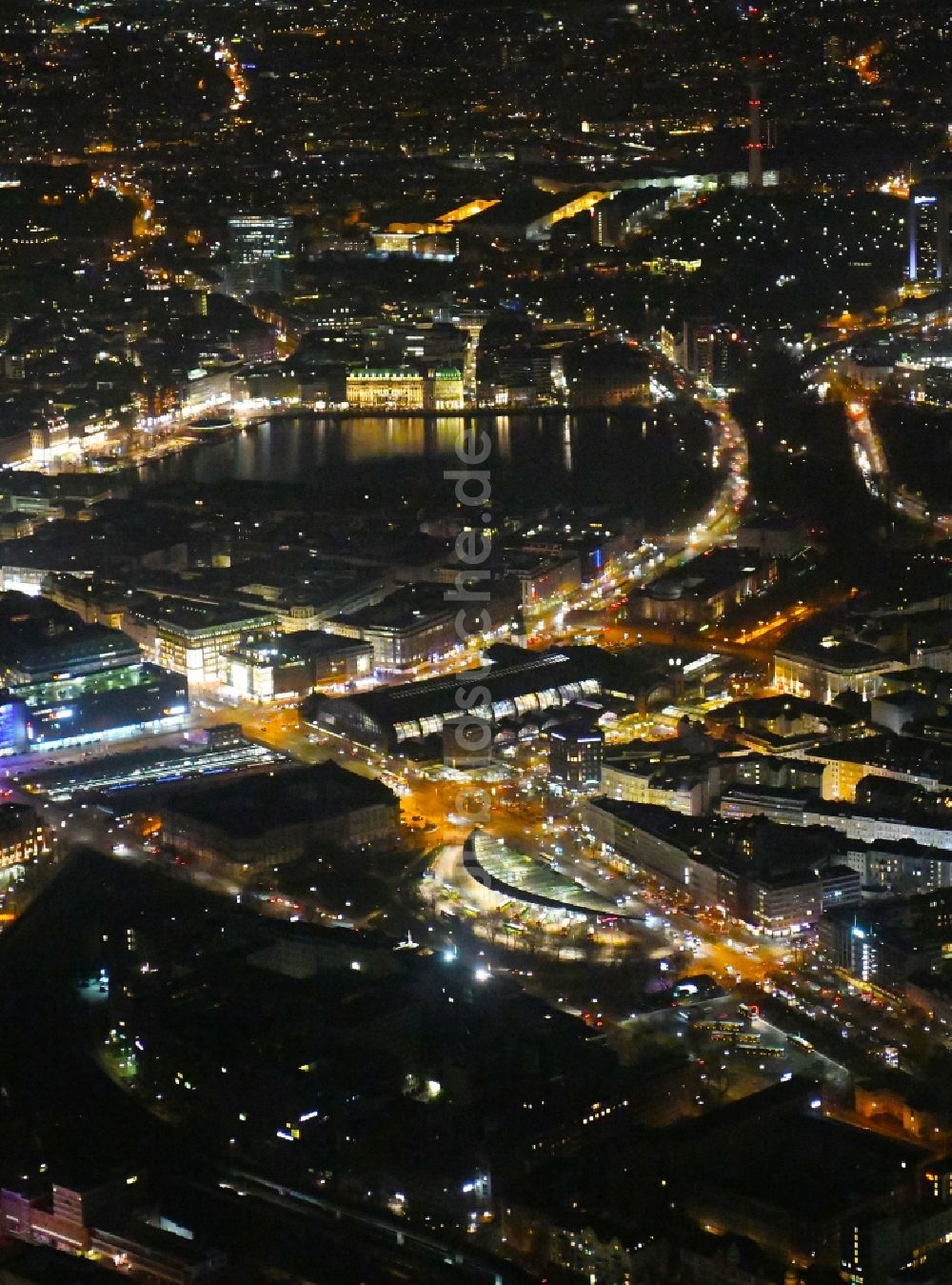 Nacht-Luftaufnahme Hamburg - Nachtluftbild Innenstadtbereich im Ortsteil Sankt Georg in Hamburg, Deutschland