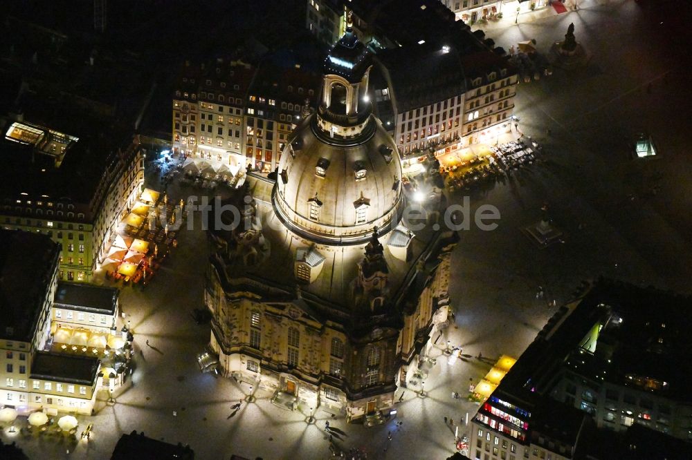Nachtluftbild Dresden - Nachtluftbild Kirchengebäude Frauenkirche Dresden in Dresden im Bundesland Sachsen, Deutschland