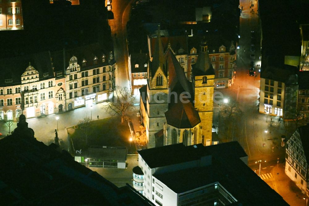 Erfurt bei Nacht aus der Vogelperspektive: Nachtluftbild Kirchengebäude Kaufmannskirche im Ortsteil Altstadt in Erfurt im Bundesland Thüringen, Deutschland