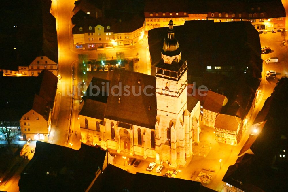 Nacht-Luftaufnahme Bad Langensalza - Nachtluftbild Kirchengebäude Marktkirche St. Bonifacius in Bad Langensalza im Bundesland Thüringen, Deutschland