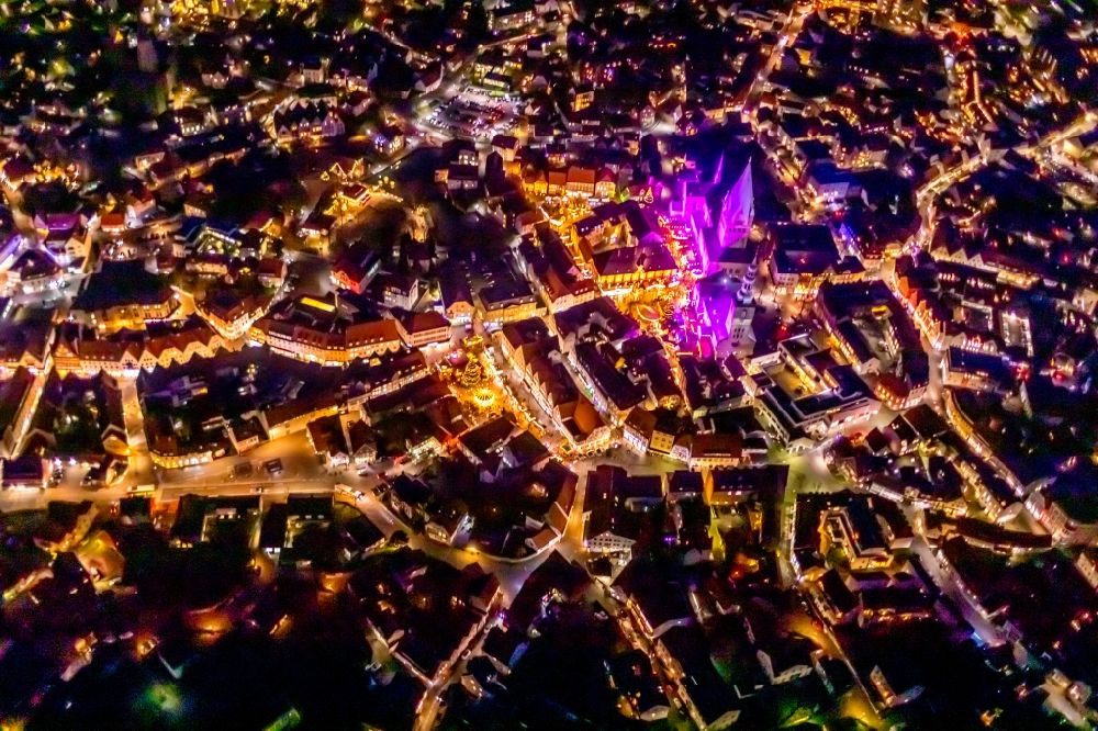 Nachtluftbild Soest - Nachtluftbild Kirchengebäude St. Patrokli-Dom und St. Petri in Soest im Bundesland Nordrhein-Westfalen, Deutschland