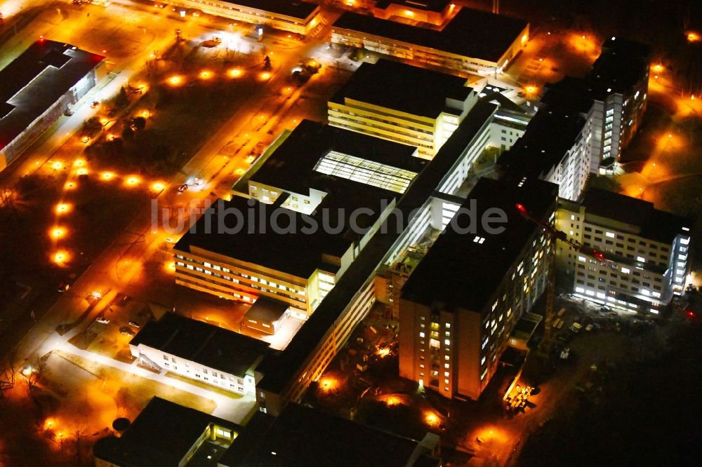 Nachtluftbild Frankfurt (Oder) - Nachtluftbild Klinikgelände des Krankenhauses Klinikum Frankfurt (Oder) im Bundesland Brandenburg, Deutschland