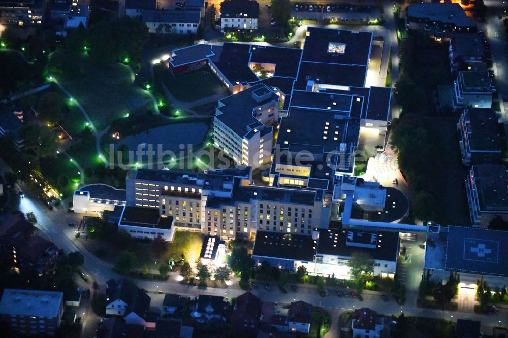 Nachtluftbild Bad Rothenfelde - Nachtluftbild Klinikgelände des Krankenhauses Schüchtermann-Klinik in Bad Rothenfelde im Bundesland Niedersachsen, Deutschland