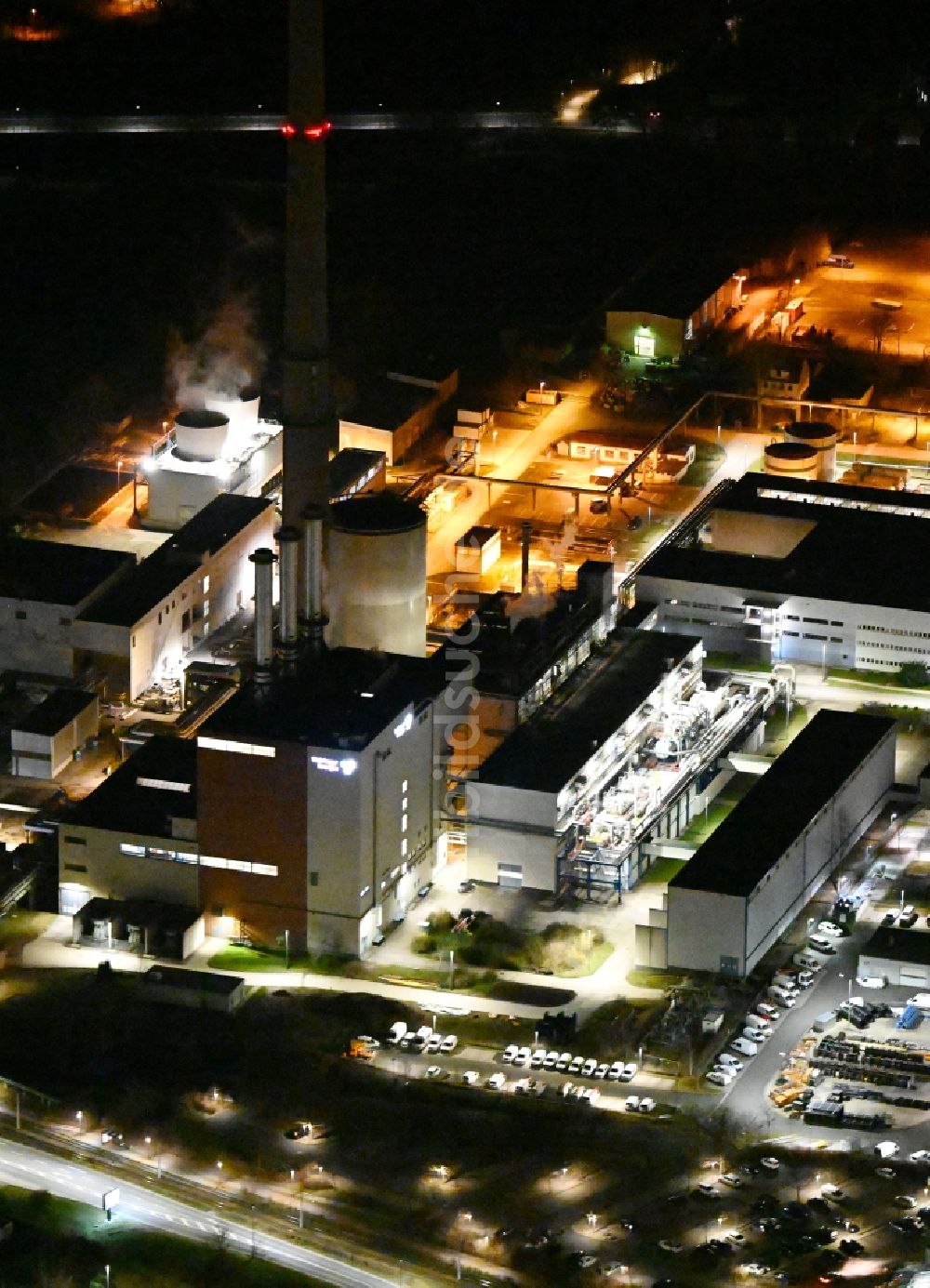Nachtluftbild Jena - Nachtluftbild Kraftwerksanlagen des Heizkraftwerkes Am Kraftwerk in Jena im Bundesland Thüringen, Deutschland