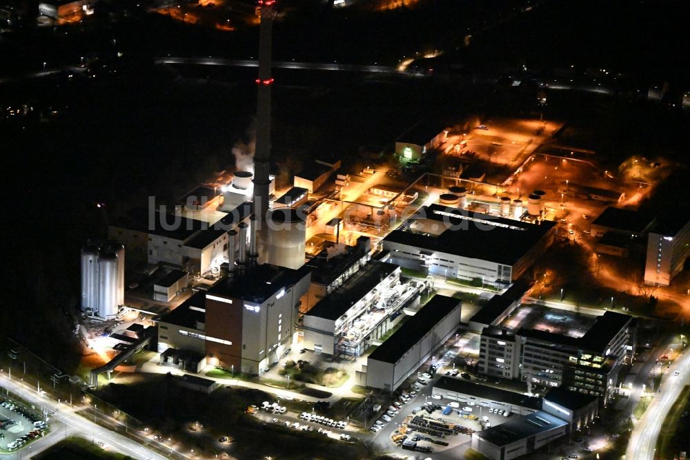 Nacht-Luftaufnahme Jena - Nachtluftbild Kraftwerksanlagen des Heizkraftwerkes Am Kraftwerk in Jena im Bundesland Thüringen, Deutschland