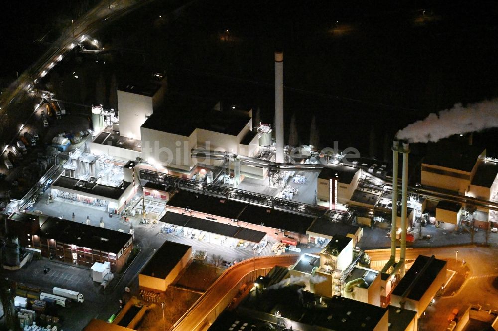 Nacht-Luftaufnahme Hamburg - Nachtluftbild Kraftwerksanlagen des Heizkraftwerkes der Müllverbrennungsanlage in Billbrook in Hamburg, Deutschland