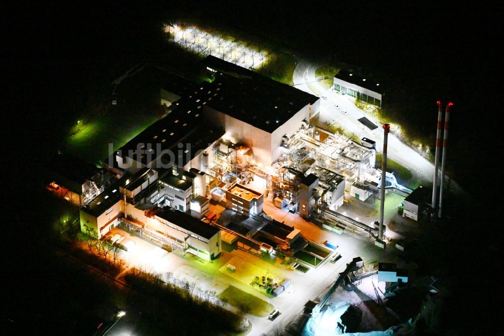 Nacht-Luftaufnahme Ingolstadt - Nachtluftbild Kraftwerksanlagen des Heizkraftwerkes der MVA Müllverbrennungsanlage Mailing in Ingolstadt im Bundesland Bayern, Deutschland