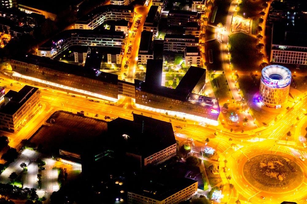 Essen bei Nacht von oben - Nachtluftbild Kreisverkehr - Straßenverlauf Berliner Platz im Ortsteil Westviertel in Essen im Bundesland Nordrhein-Westfalen, Deutschland
