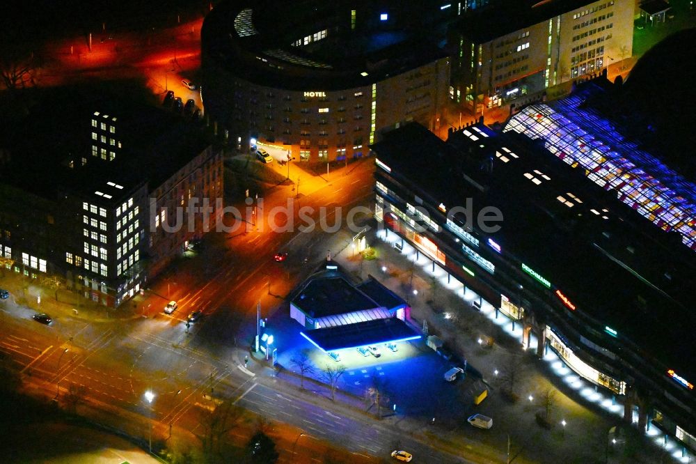 Nachtluftbild Berlin - Nachtluftbild Kreuzung Berliner Straße - Am Borsigturm in Berlin, Deutschland