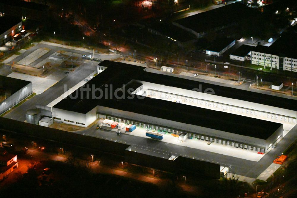 Nachtluftbild Potsdam - Nachtluftbild Logistikzentrums GLS im Ortsteil Drewitz in Potsdam im Bundesland Brandenburg, Deutschland