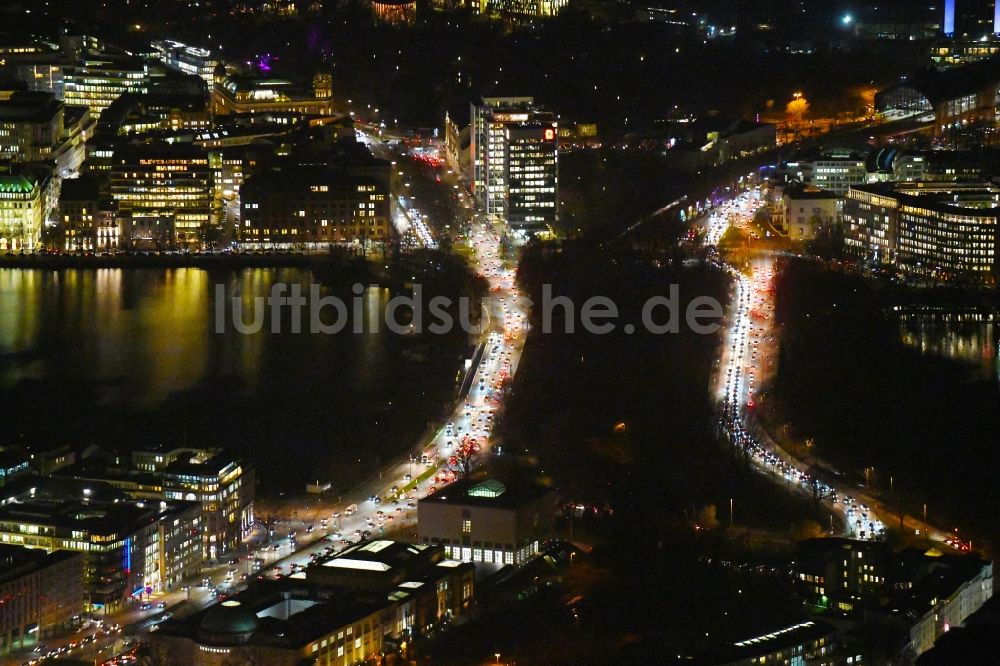 Nachtluftbild Hamburg - Nachtluftbild Lombardsbrücke und Kennedybrücke in Hamburg, Deutschland
