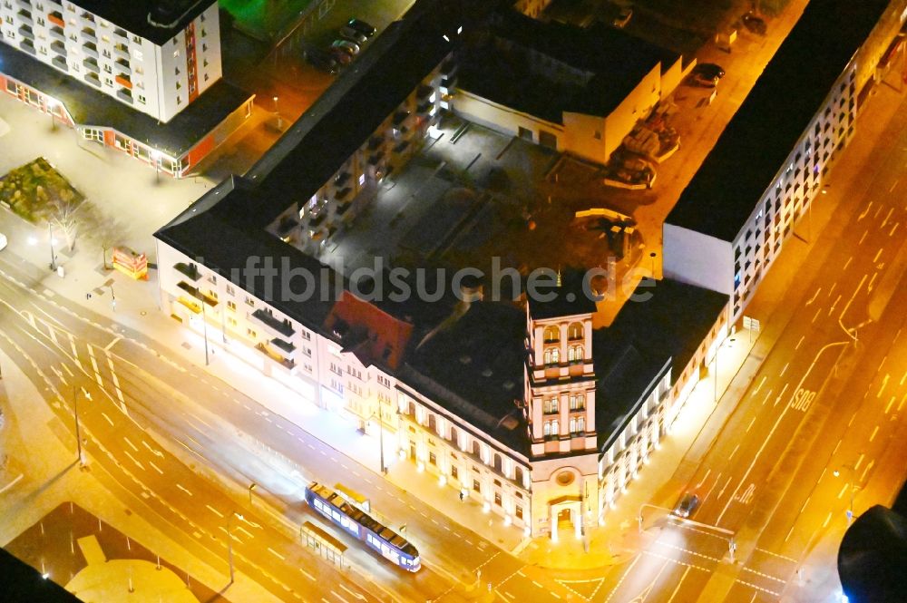 Nacht-Luftaufnahme Dessau - Nachtluftbild Museums- Gebäude- Ensemble für Naturkunde und Vorgeschichte in Dessau im Bundesland Sachsen-Anhalt, Deutschland