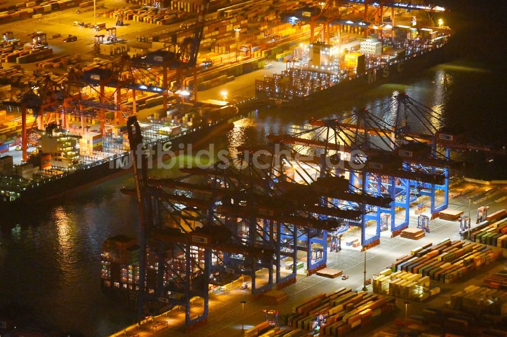 Nachtluftbild Hamburg - Nacht- Beleuchtung des Areales Hamburger Hafen der HHLA in Hamburg