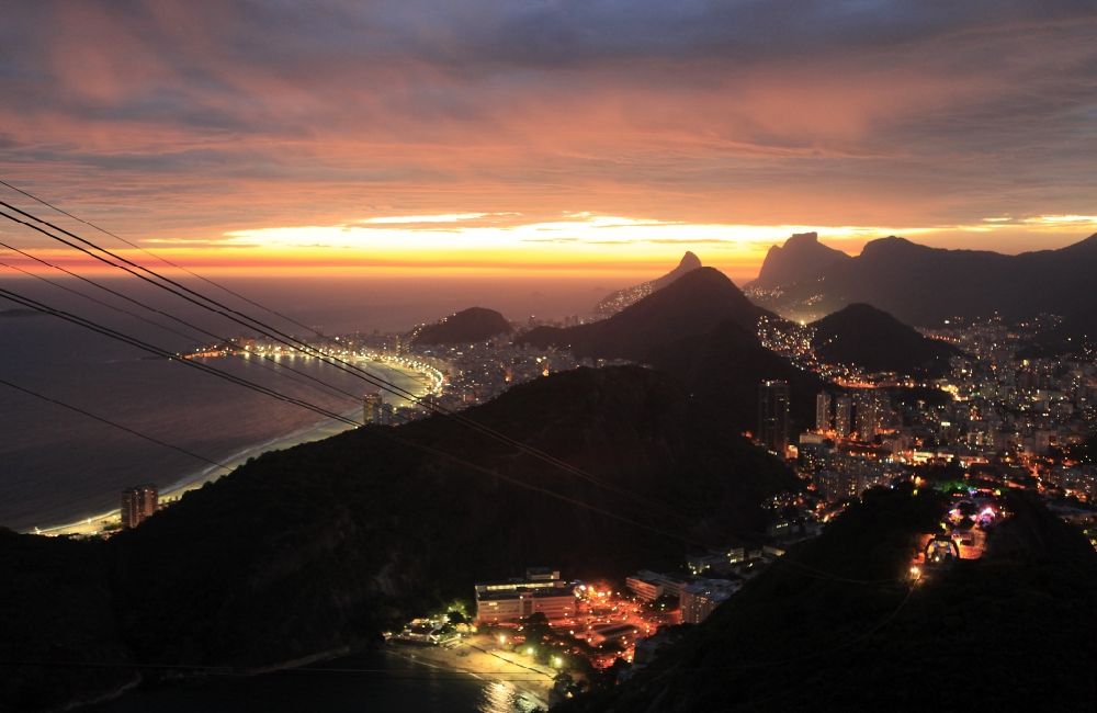 Nachtluftbild Rio de Janeiro - Nachtaufnahme der Stadteile Botafogo, Flamengo und Gloria in Rio de Janeiro in Brasilien in Rio de Janeiro in Brasilien