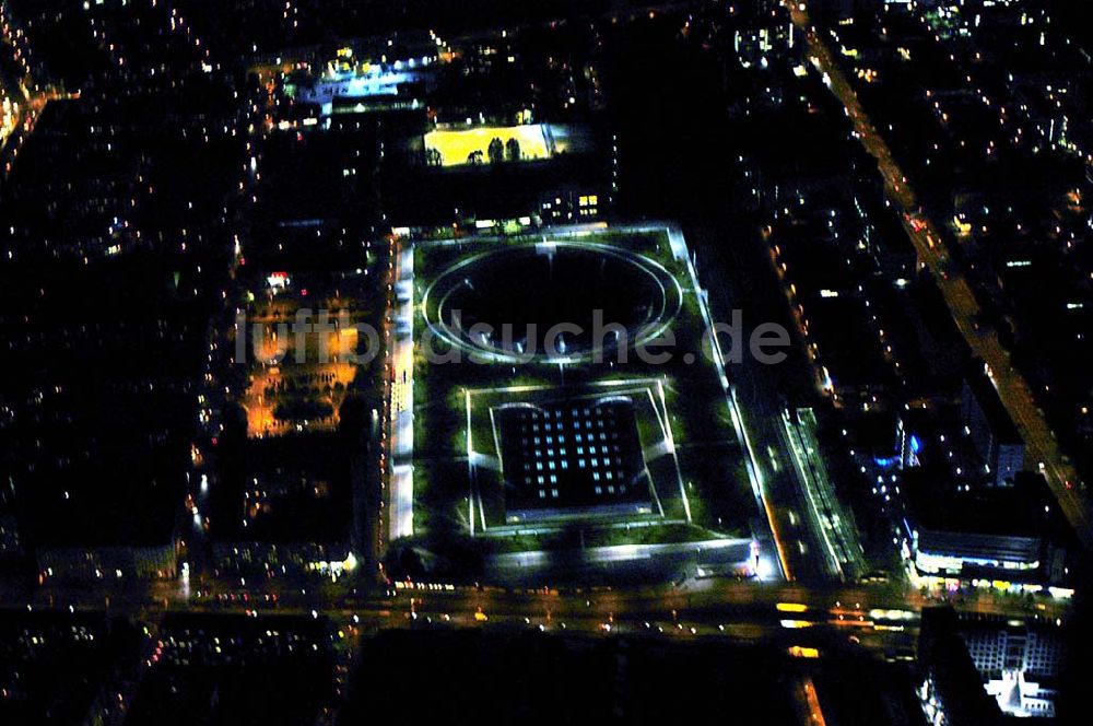 Nacht-Luftaufnahme Berlin - Nachtflug über dem Velodrom