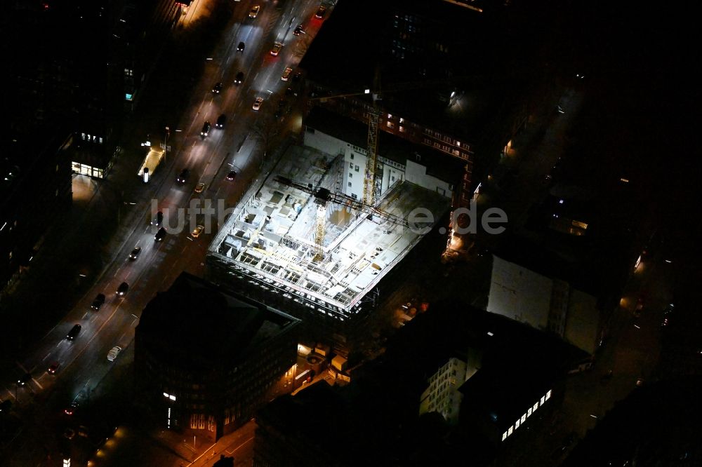 Nachtluftbild Hamburg - Nachtluftbild Neubau eines Büro- und Geschäftshauses EDGE ElbSide im Elbbrückenquartier in Hamburg, Deutschland