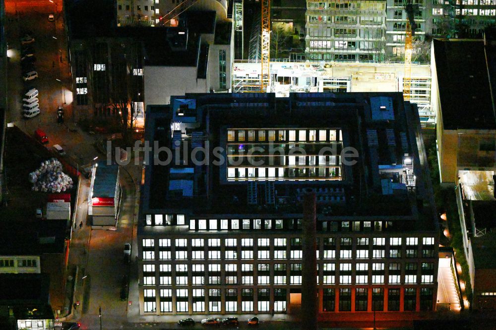 Nachtluftbild München - Nachtluftbild Neubau eines Büro- und Geschäftshauses KARL München im Ortsteil Maxvorstadt in München im Bundesland Bayern, Deutschland