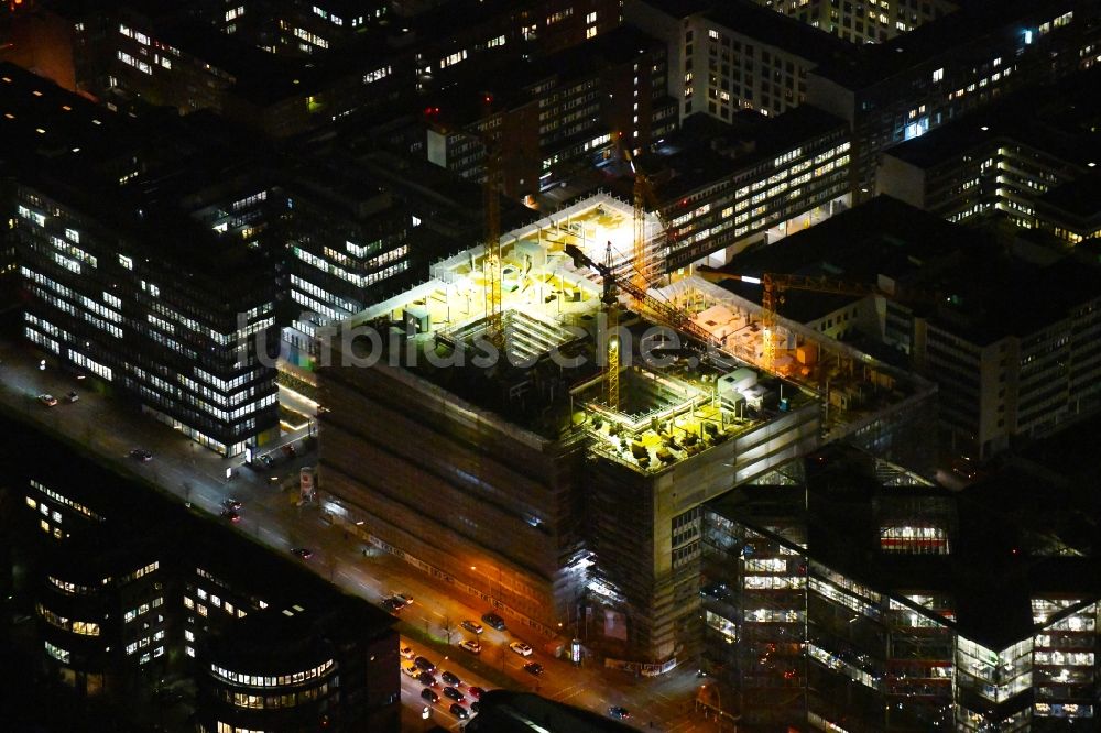 Nacht-Luftaufnahme Hamburg - Nachtluftbild Neubau eines Büro- und Geschäftshauses der Olympus Campus in Hamburg, Deutschland