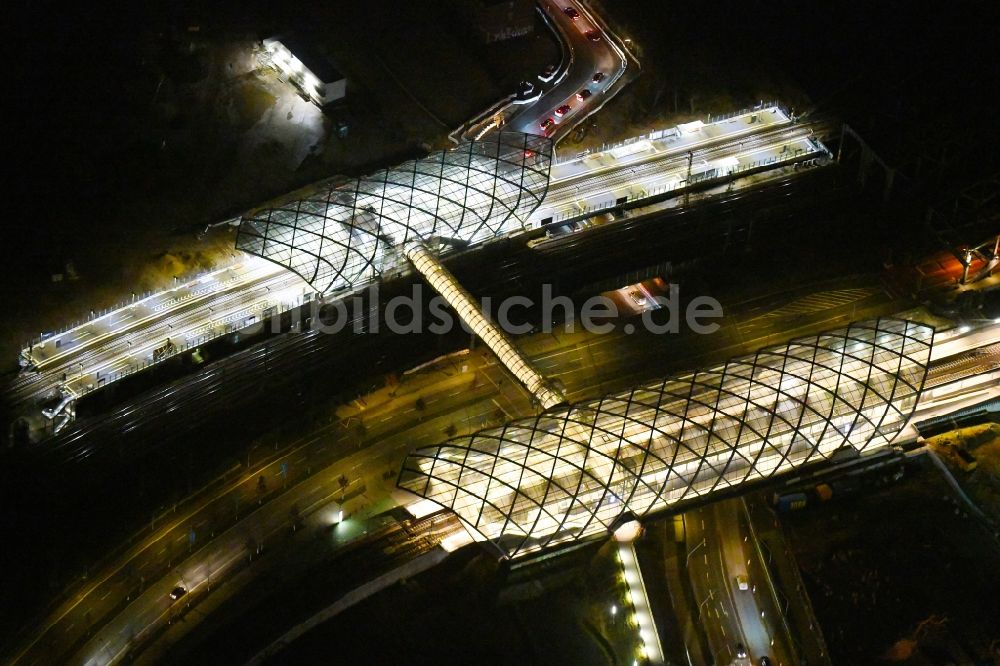Hamburg bei Nacht von oben - Nachtluftbild Neubau der Haltestelle Elbbrücken der U-Bahn in Hamburg, Deutschland