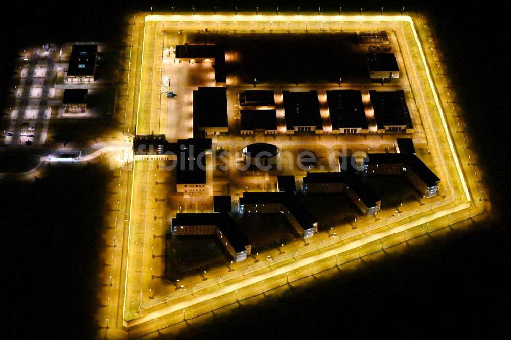Nacht-Luftaufnahme Arnstadt - Nachtluftbild Neubau der Jugendstrafanstalt ( JSA ) sowie die neue Thüringer Jugendarestanstalt ( JVA ) in Arnstadt im Bundesland Thüringen