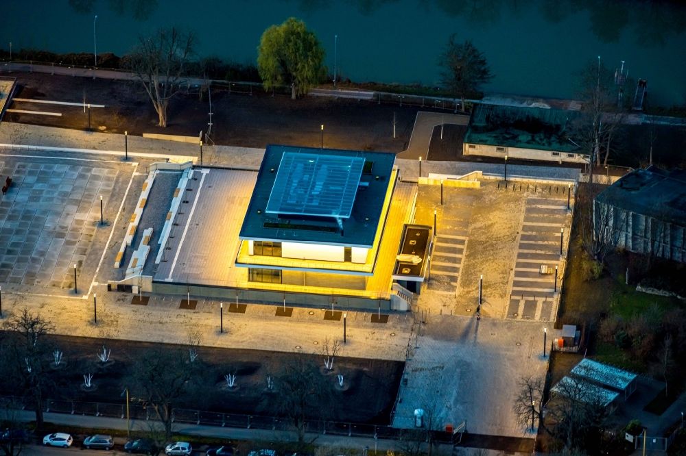 Hamm bei Nacht von oben - Nachtluftbild Neubau eines Wassersportzentrums in Hamm im Bundesland Nordrhein-Westfalen, Deutschland