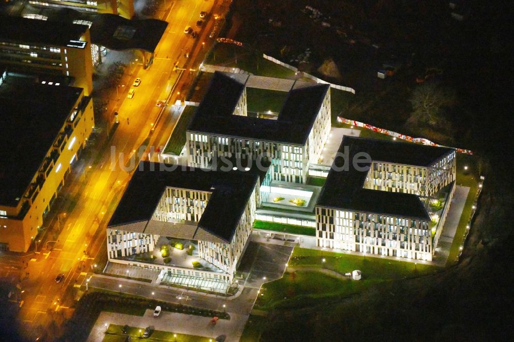 Nacht-Luftaufnahme Potsdam - Nachtluftbild Neubauprojekt der Investitionsbank des Landes Brandenburg in Potsdam