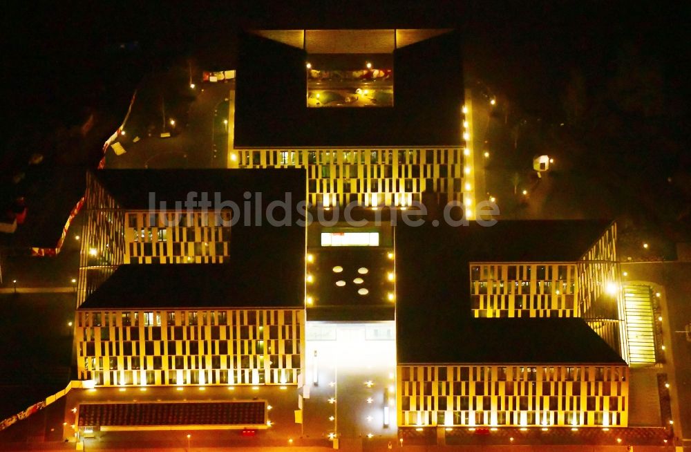 Potsdam bei Nacht von oben - Nachtluftbild Neubauprojekt der Investitionsbank des Landes Brandenburg in Potsdam