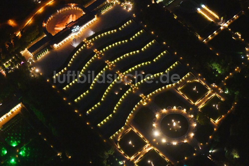 Nacht-Luftaufnahme Potsdam - Nachtluftbild Palais des Schloss Sanssouci zur Potsdamer Schlösser Nacht 2019 im Bundesland Brandenburg, Deutschland