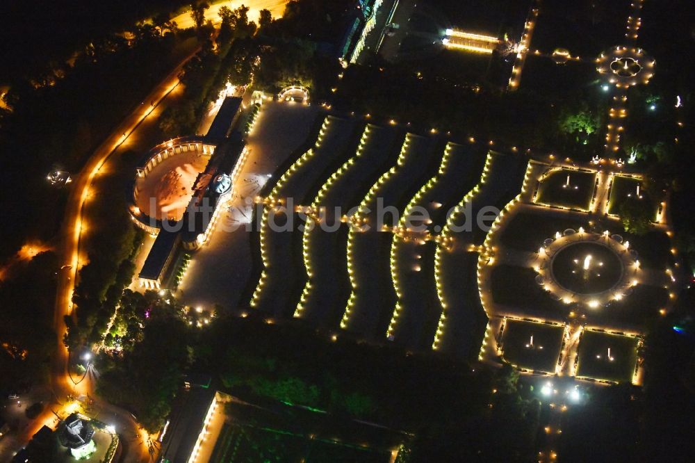 Potsdam bei Nacht von oben - Nachtluftbild Palais des Schloss Sanssouci zur Potsdamer Schlösser Nacht 2019 im Bundesland Brandenburg, Deutschland