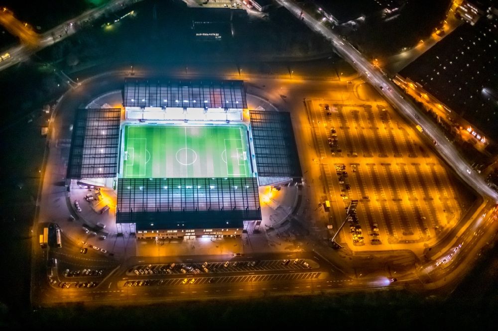Nachtluftbild Essen - Nachtluftbild RWE - Rot-Weiß Stadion in Essen im Bundesland Nordrhein-Westfalen