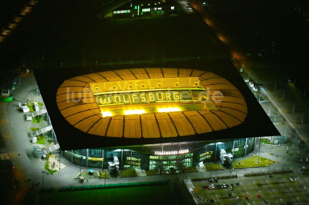 Wolfsburg bei Nacht von oben Nachtluftbild Sportstätten