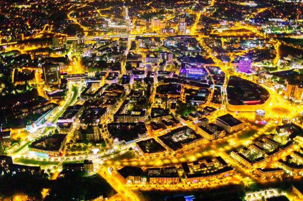 Nachtluftbild Essen - Nachtluftbild Stadtansicht vom Innenstadtbereich in Essen im Bundesland Nordrhein-Westfalen, Deutschland