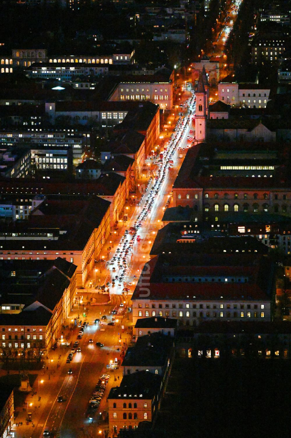 Nachtluftbild München - Nachtluftbild Stadtansicht vom Innenstadtbereich in München im Bundesland Bayern, Deutschland