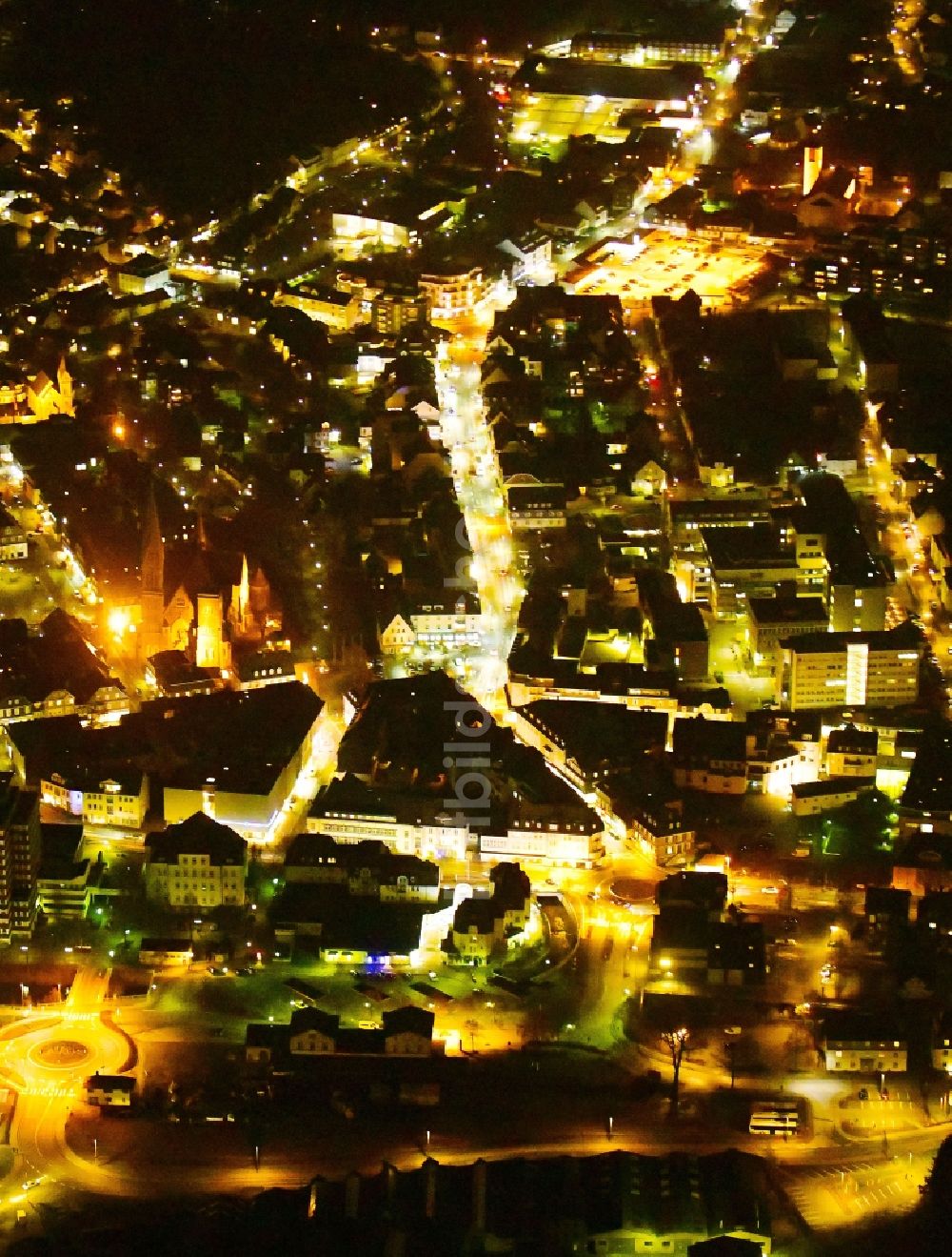 Nachtluftbild Olpe - Nachtluftbild Stadtansicht vom Innenstadtbereich in Olpe im Bundesland Nordrhein-Westfalen, Deutschland