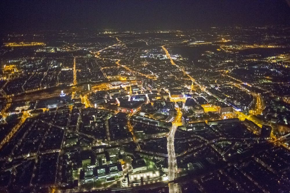 Nacht-Luftaufnahme Dortmund - Stadtzentrum von Dortmund bei Nacht im Bundesland Nordrhein-Westfalen NRW