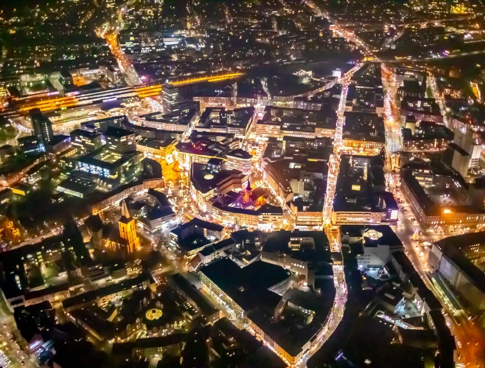 Nachtluftbild Bochum - Nachtluftbild Stadtzentrum im Innenstadtbereich in Bochum im Bundesland Nordrhein-Westfalen, Deutschland