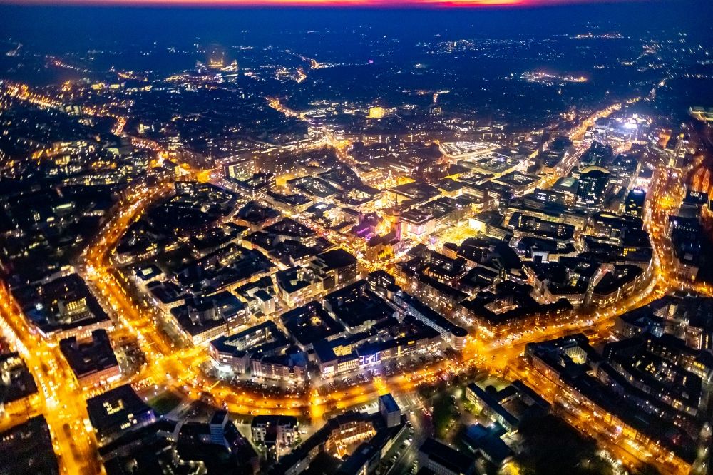 Nacht-Luftaufnahme Dortmund - Nachtluftbild Stadtzentrum im Innenstadtbereich in Dortmund im Bundesland Nordrhein-Westfalen, Deutschland