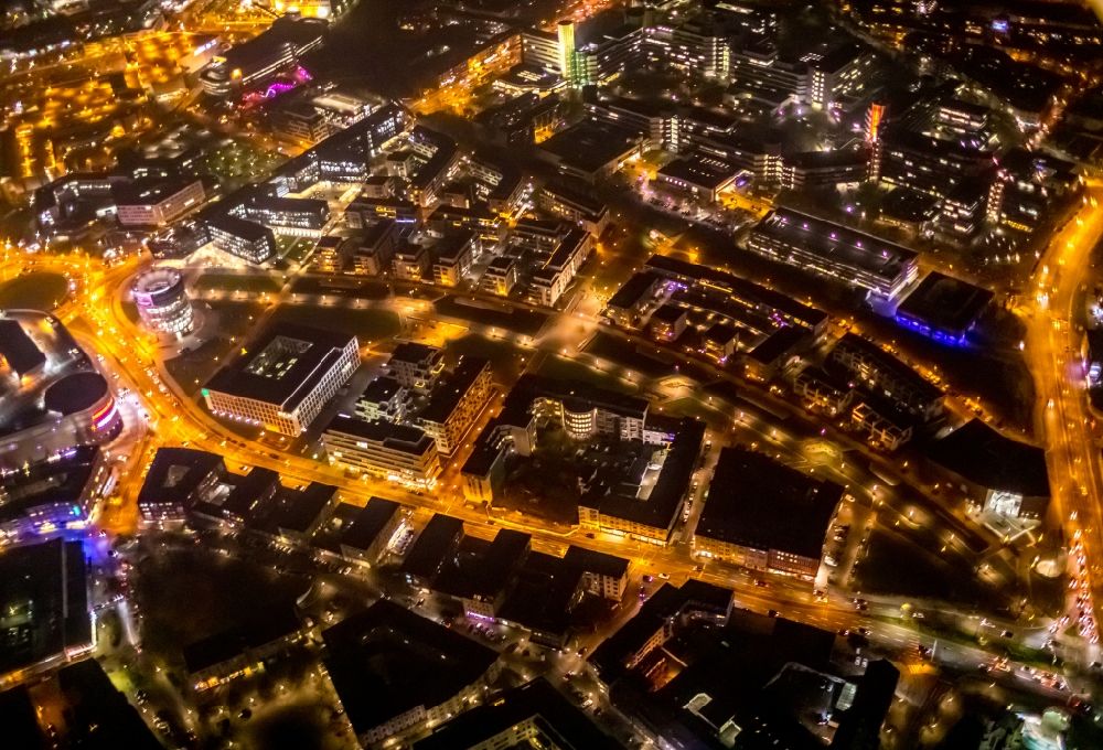Essen bei Nacht von oben - Nachtluftbild Stadtzentrum im Innenstadtbereich in Essen im Bundesland Nordrhein-Westfalen, Deutschland