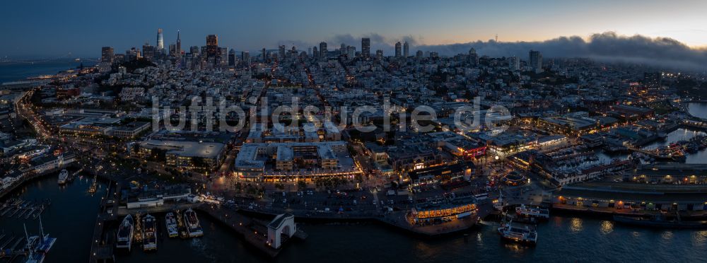 Nachtluftbild San Francisco - Nachtluftbild Stadtzentrum im Innenstadtbereich San Francisco in San Francisco in Kalifornien, USA
