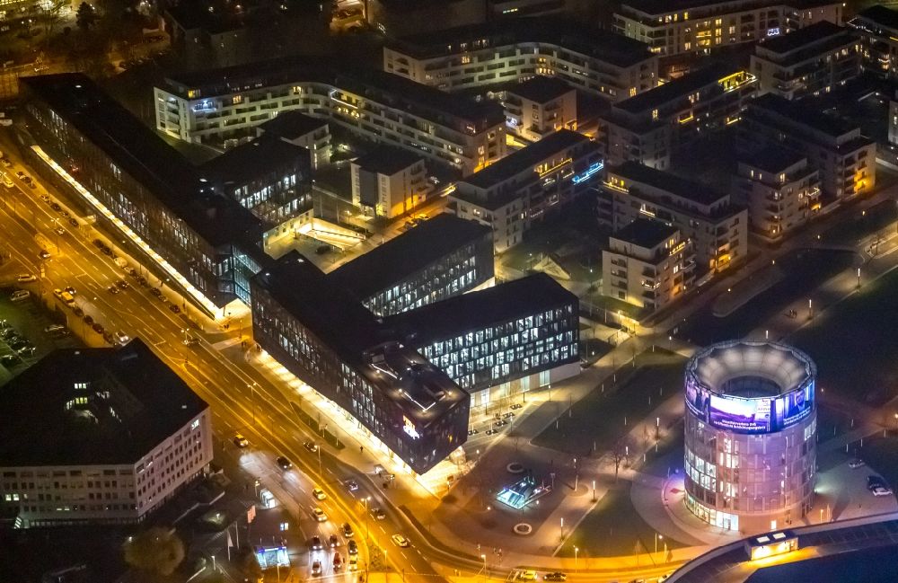 Nacht-Luftaufnahme Essen - Nachtluftbild Unternehmen- Verwaltungsgebäude der Funke Mediengruppe in Essen im Bundesland Nordrhein-Westfalen, Deutschland