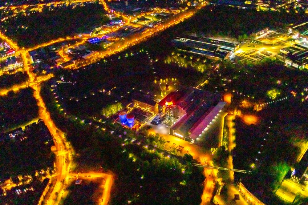 Nachtluftbild Bochum - Nachtluftbild Veranstaltungshalle der Jahrhunderthalle Bochum in Bochum im Bundesland Nordrhein-Westfalen