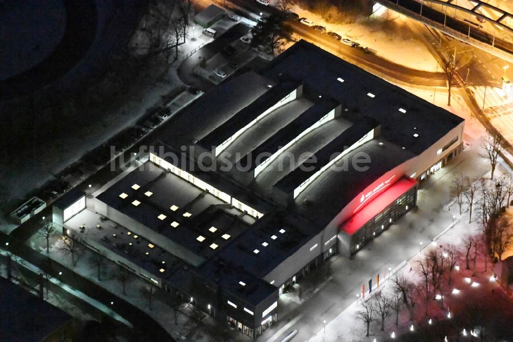 Nacht-Luftaufnahme Potsdam - Nachtluftbild von der MBS Arena in Potsdam im Bundesland Brandenburg