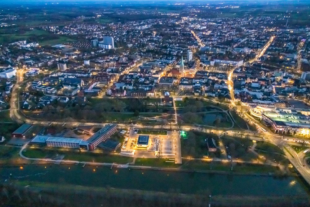 Hamm bei Nacht von oben - Nachtluftbild Wassersportzentrum in Hamm im Bundesland Nordrhein-Westfalen, Deutschland