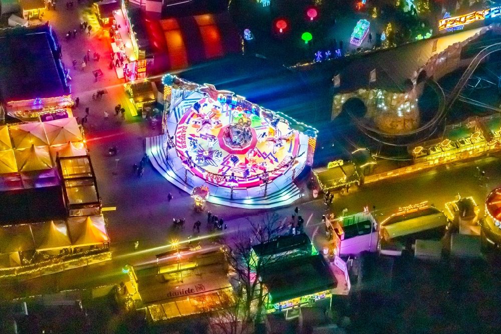Herne bei Nacht aus der Vogelperspektive: Nachtluftbild Weihnachtsmarkt- Veranstaltungsgelände im Ortsteil Wanne-Eickel in Herne im Bundesland Nordrhein-Westfalen, Deutschland