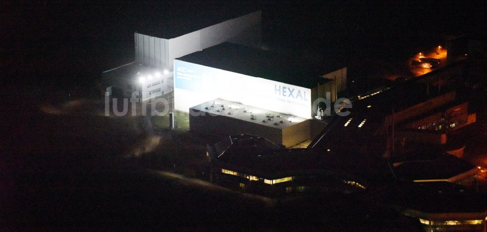 Nachtluftbild Barleben - Nachtluftbild Werksgelände des Chemieproduzenten Salutas Pharma GmbH an der Otto-von-Guericke-Allee im Ortsteil Sülzegrund in Barleben im Bundesland Sachsen-Anhalt
