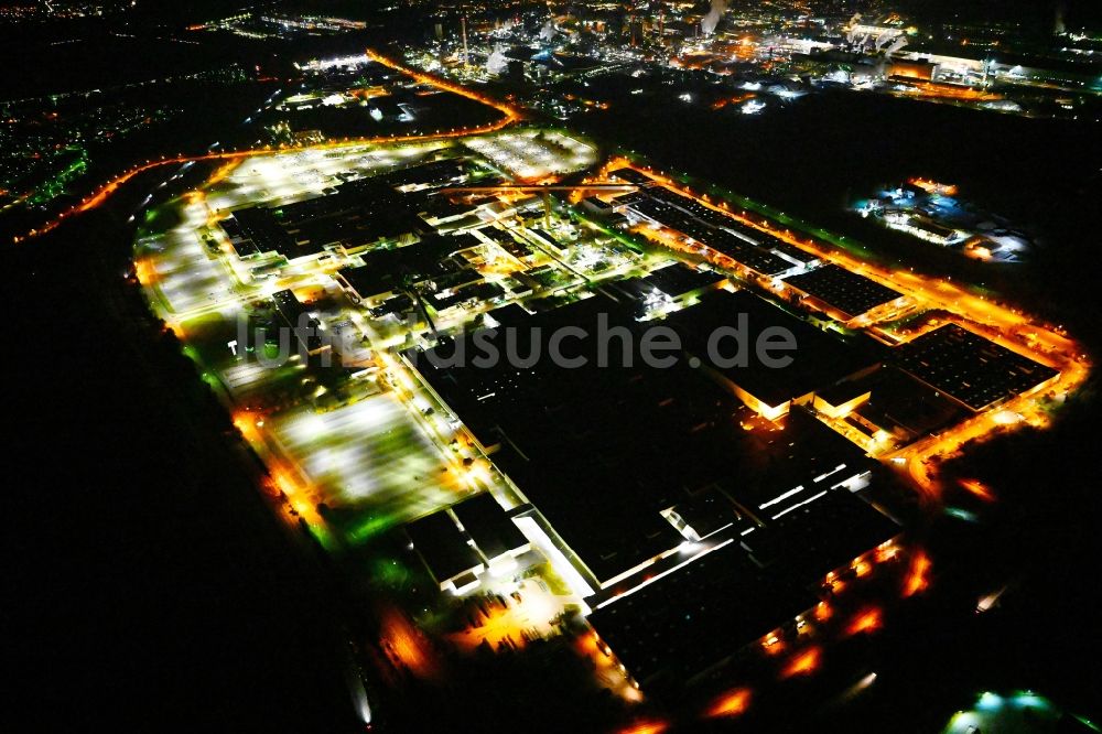 Saarlouis bei Nacht von oben - Nachtluftbild Werksgelände der Ford Werke in Saarlouis im Bundesland Saarland, Deutschland
