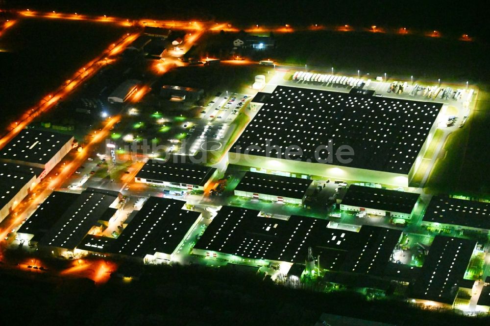 Sonneborn bei Nacht von oben - Nachtluftbild Werksgelände VELUX in Sonneborn im Bundesland Thüringen, Deutschland