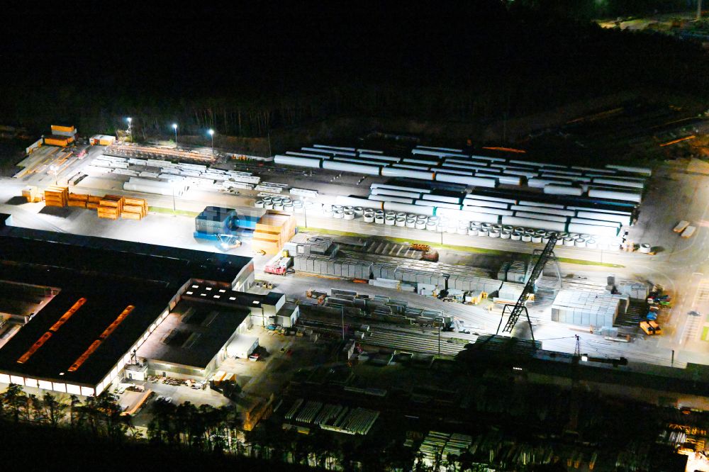Sengenthal bei Nacht von oben - Nachtluftbild Windenergieanlagen Herstellung in Sengenthal im Bundesland Bayern, Deutschland