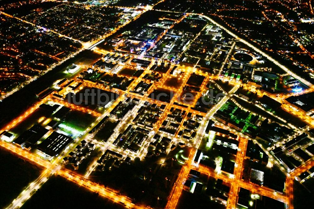 Nachtluftbild Berlin - Nachtluftbild WISTA Gewerbegebiet - Wissenschafts- und Wirtschaftsstandort Adlershof in Berlin, Deutschland