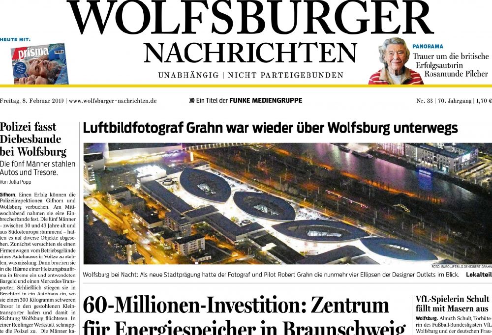 Nacht-Luftaufnahme Wolfsburg - Belegausschnitt / Medienverwendung Titelseite Nachtluftbild in WOLFSBURGER NACHRICHTEN